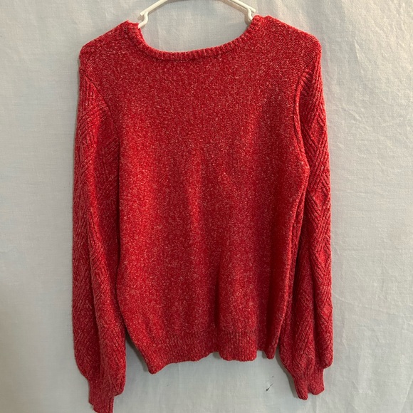 Women's red sweater - Picture 2 of 3